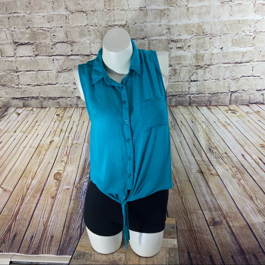 #Lol Laugh Out Loud Teal Sleeveless Button Down M
